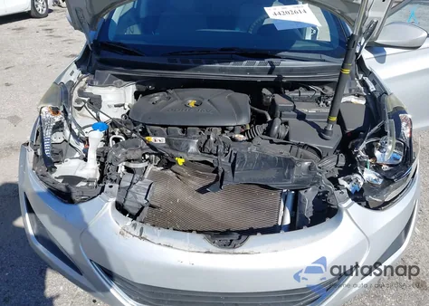 2016 Hyundai Elantra Se z USA, uszkodzony, nr VIN 5NPDH4AE9GH748402